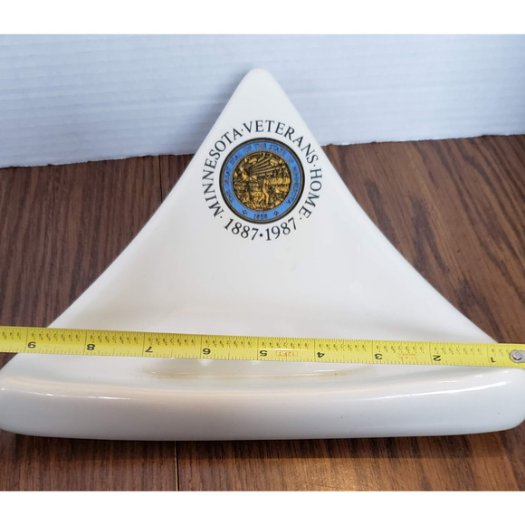 Minnesota Veterans Home Vintage 1987 Commemorative White Ceramic Ashtray - Picture 9 of 10